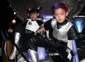 快乐星球人物关系中的伙伴合作与共同成长